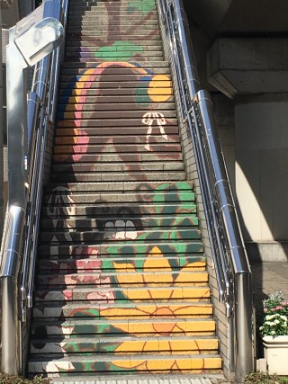 中川駅の階段アート【１】